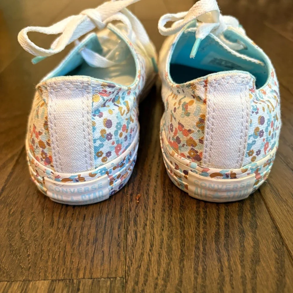 Converse‎ All Star Junior Size 4 Sneakers Shoes Floral Confetti Multicolor Cute